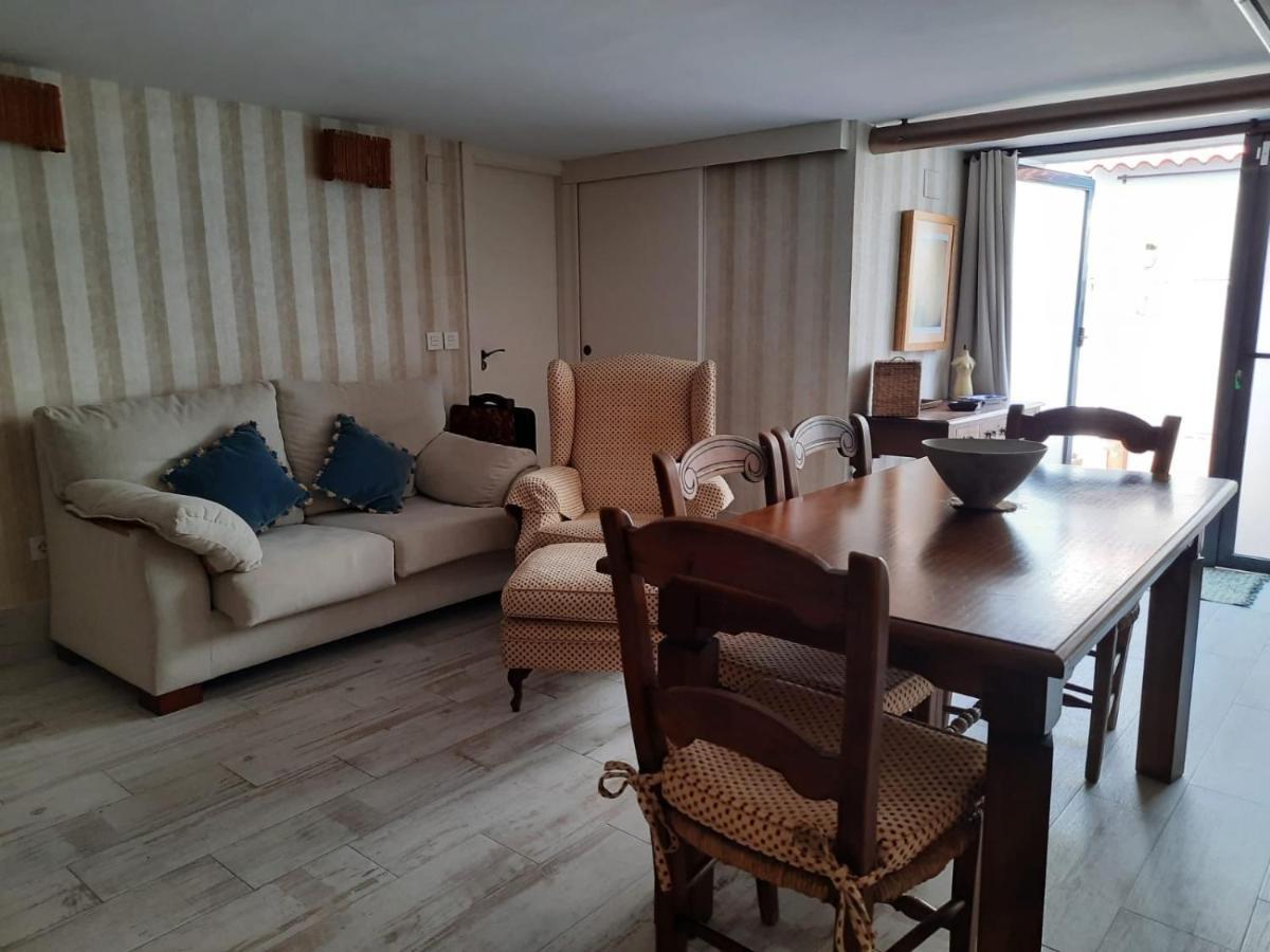 Un Apartamento Vacacional Con Detalles De Un Hogar Mairena del Aljarafe Exterior foto