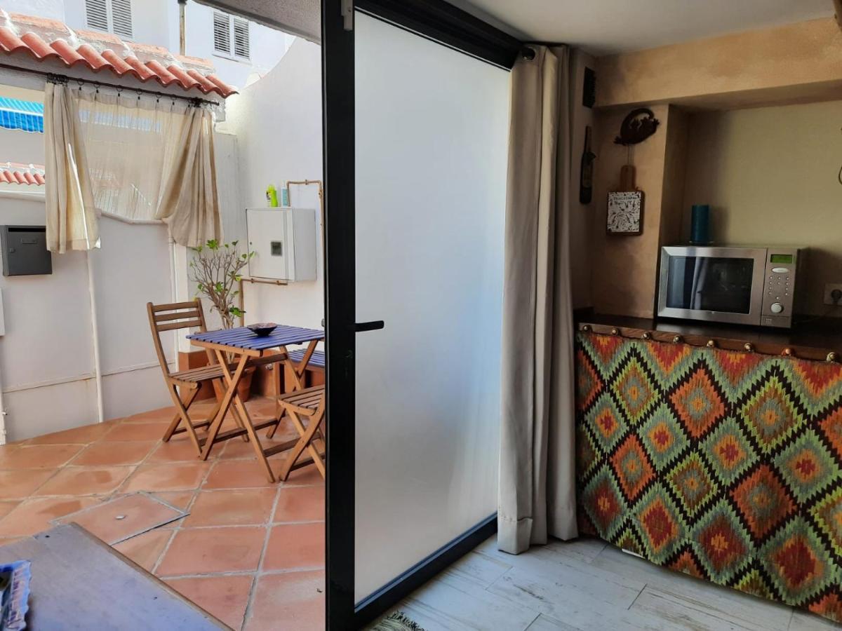 Un Apartamento Vacacional Con Detalles De Un Hogar Mairena del Aljarafe Exterior foto