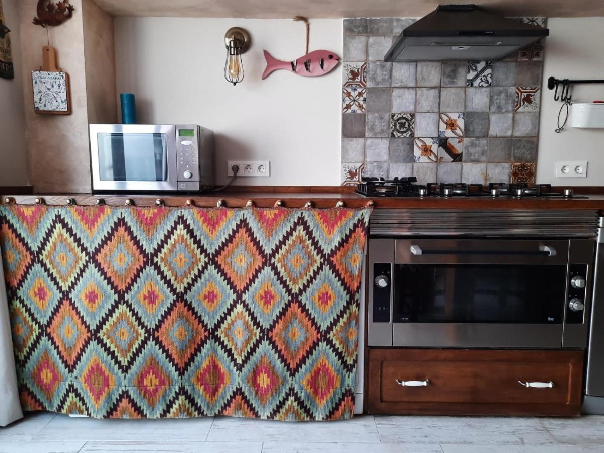 Un Apartamento Vacacional Con Detalles De Un Hogar Mairena del Aljarafe Exterior foto